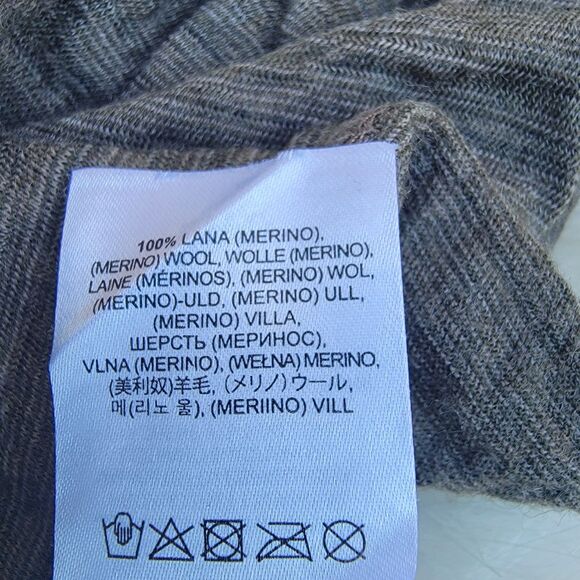 BUFF 100% Merino Wool Light Weight Neck Warmer Dark Gray Striped - Picture 5 of 5